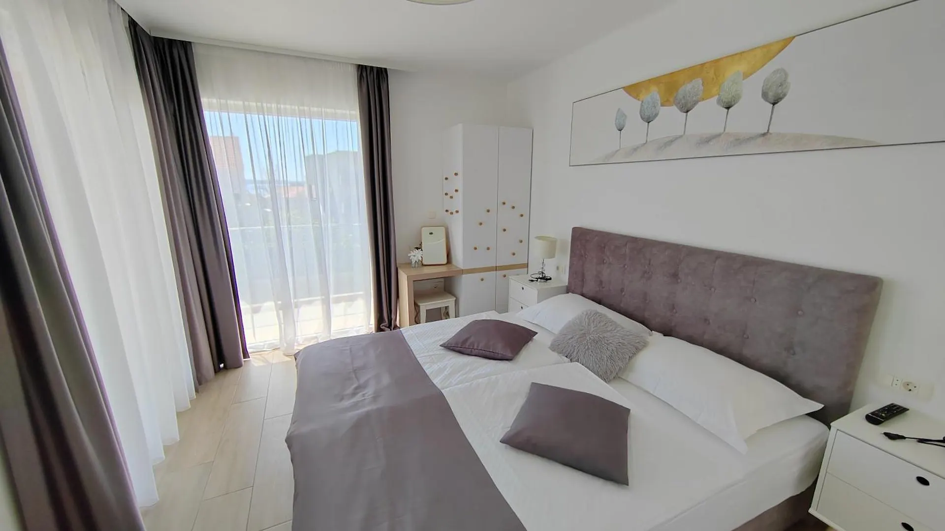 Luxury Villa Sheley With Private Heated Pool-Split Kaštela