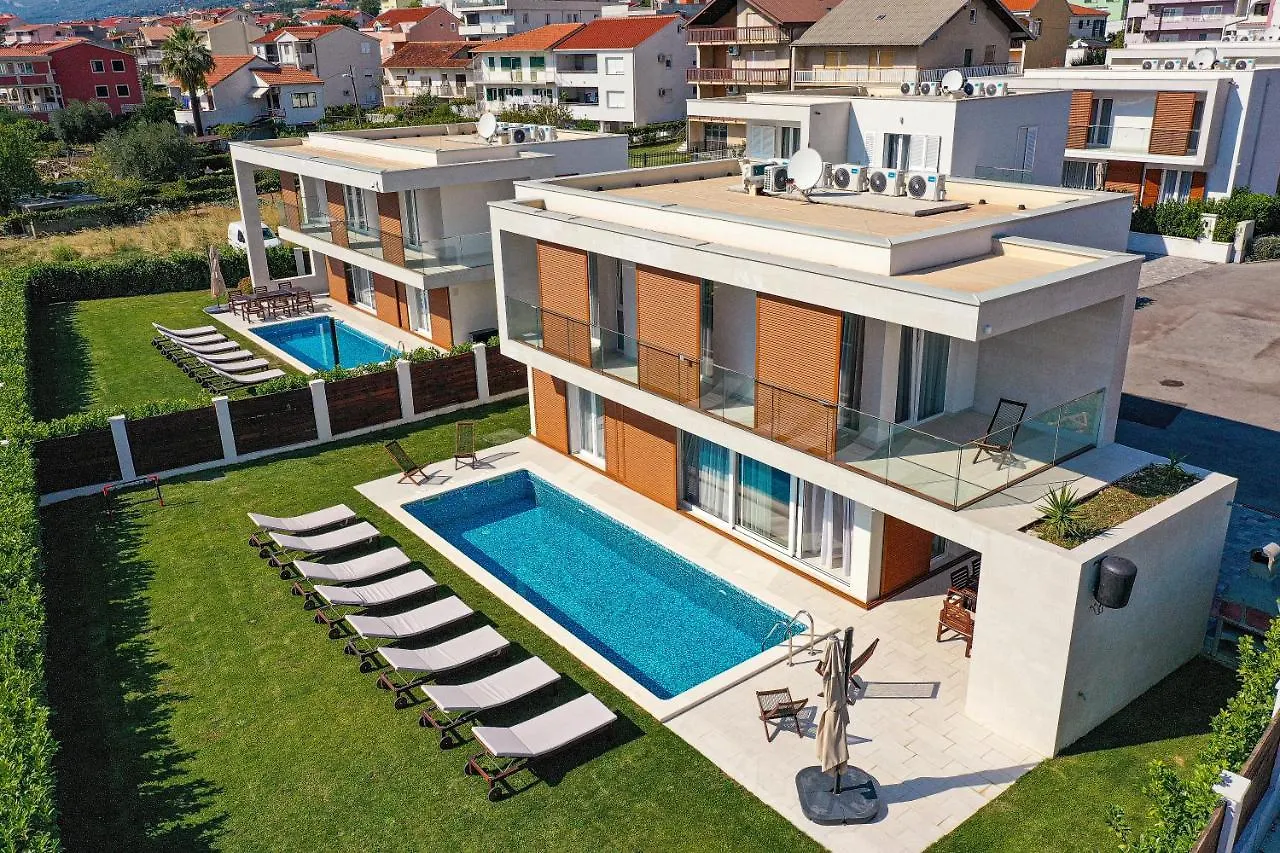 Luxury Villa Sheley With Private Heated Pool-Split Kastela
