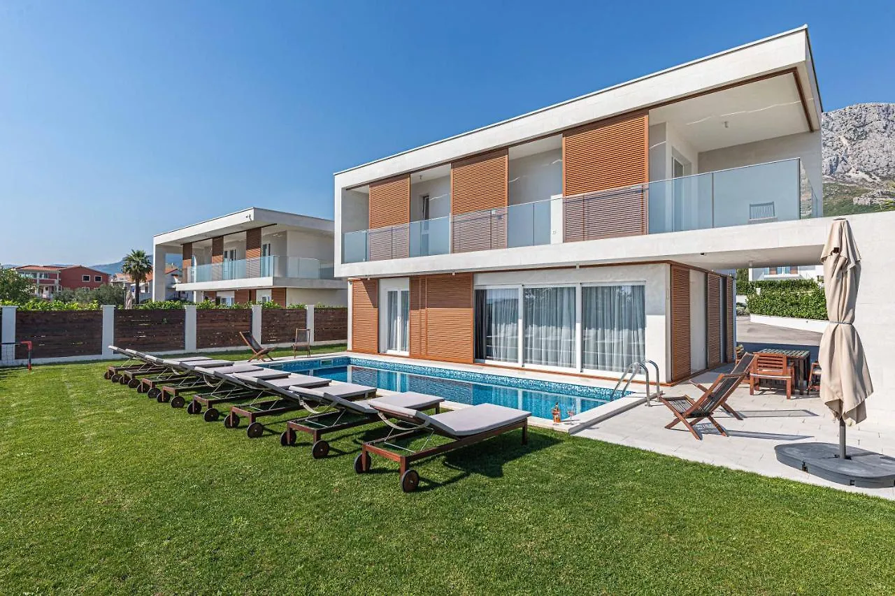 Luxury Villa Sheley With Private Heated Pool-Split Kastela
