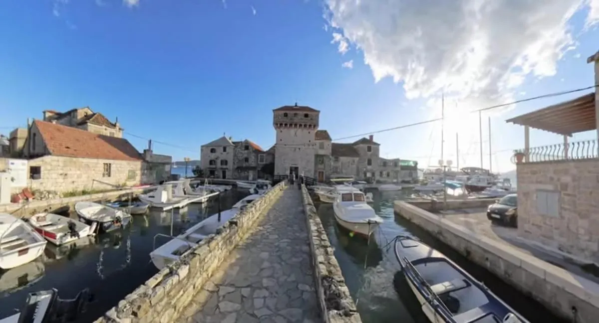 Luxury Villa Sheley With Private Heated Pool-Split Kastela Croatia