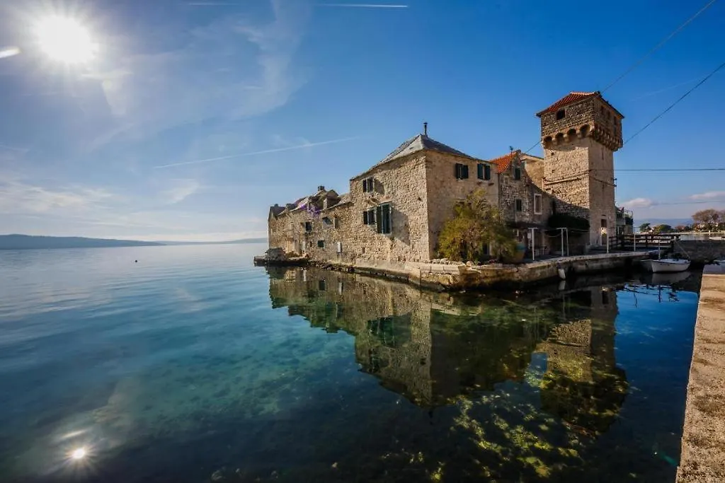 Luxury Villa Sheley With Private Heated Pool-Split Kastela
